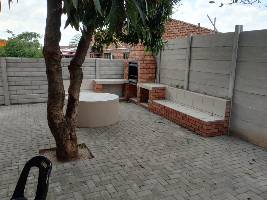 3 Bedroom Property for Sale in Oos Einde North West